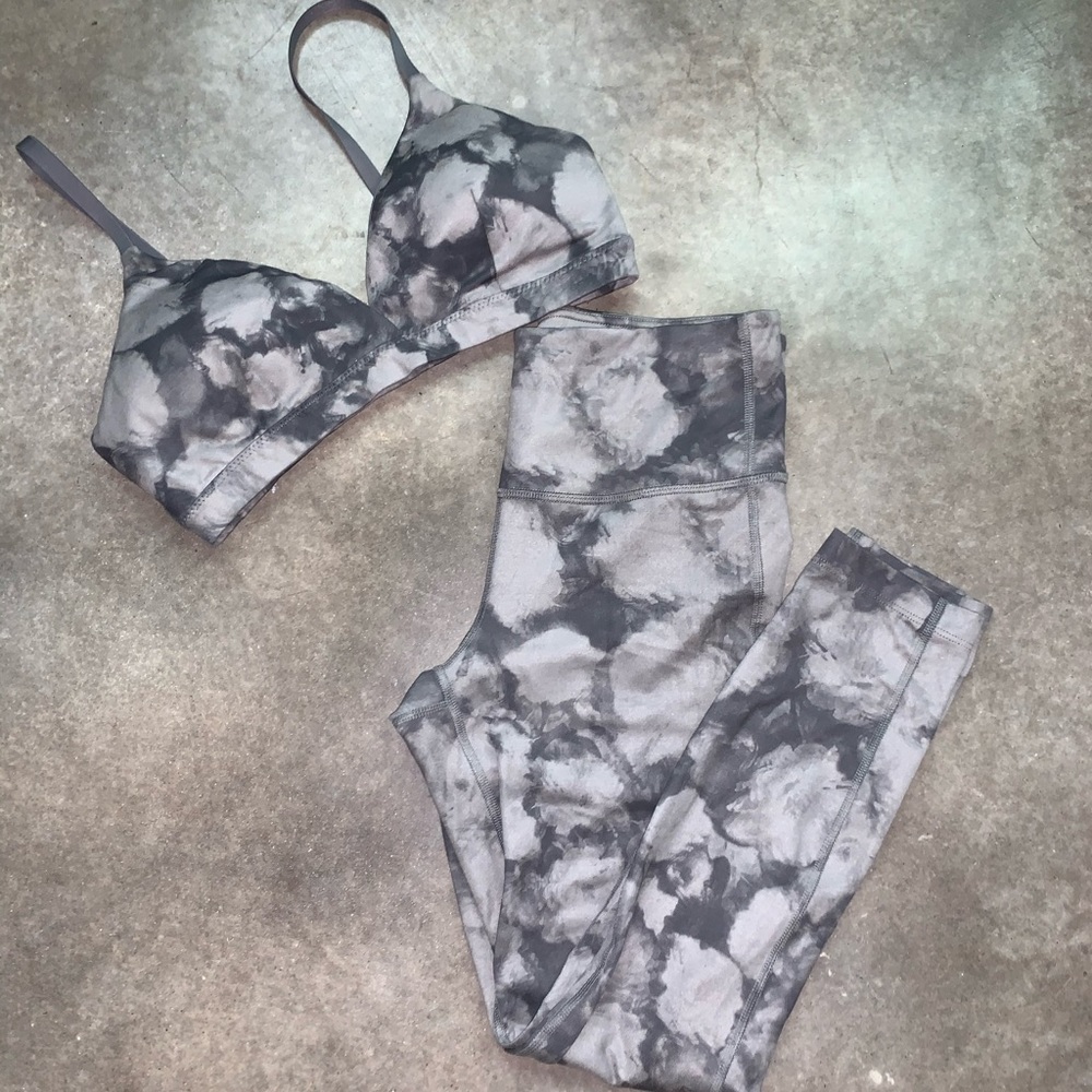 Athleta Marbled Bra and Leggings Set